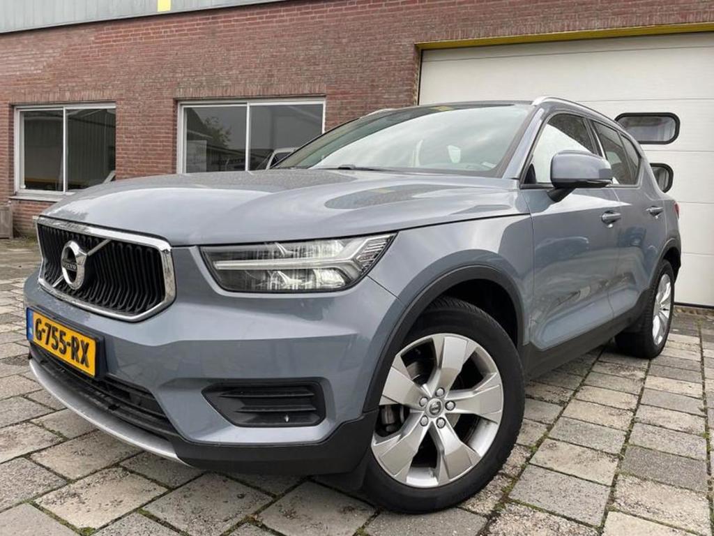 VOLVO XC40 1.5 T3 Momentum Pro