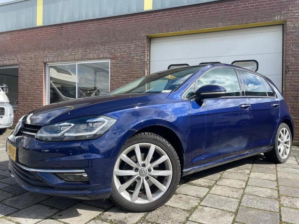 VOLKSWAGEN GOLF 1.5 TSI Highline