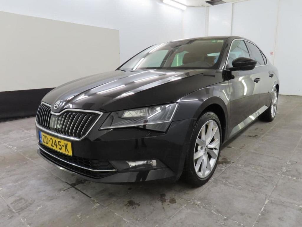 SKODA Superb 1.5 T