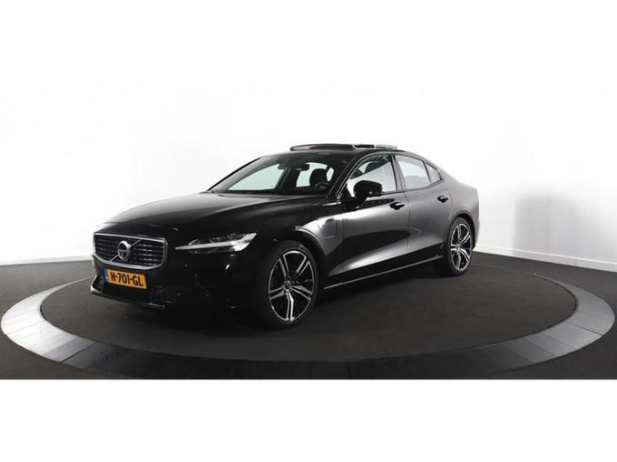 VOLVO S60 2.0 T8 AWD Twin Engine R-Design