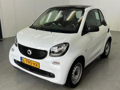 smart fortwo EQ Essential