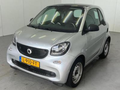 smart fortwo EQ Essential