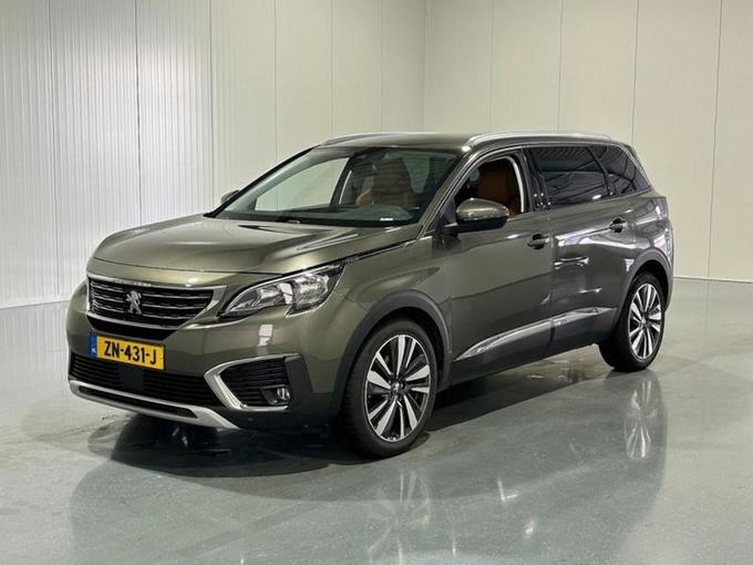 PEUGEOT 5008 1.2 PureTech Blue Lease Premium