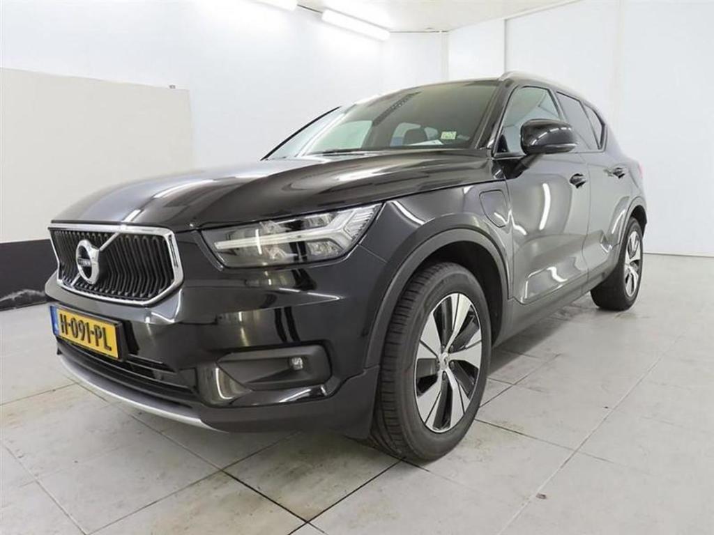 VOLVO XC40 1.5 T5 Twin Engine Momentum Pro