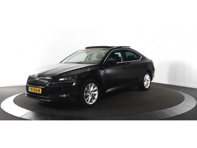 SKODA Superb 1.4 TSI ACT Ambition Business Pano