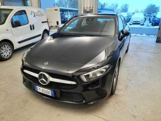 MERCEDES-BENZ CLASSE A / 2018 / 5P / BERLINA A 180 D AUTOMATIC BUSINESS EXTRA