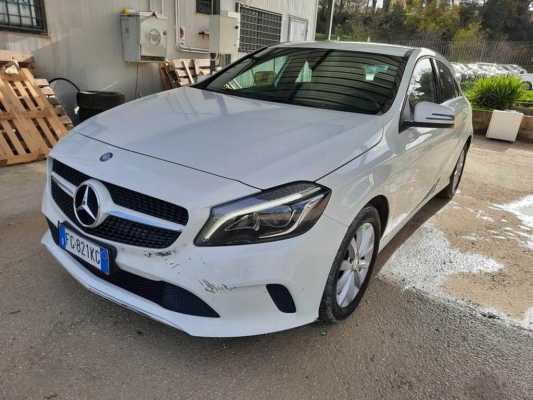 MERCEDES-BENZ CLASSE A 2012 5 PORTE BERLINA A 180 D BUSINESS