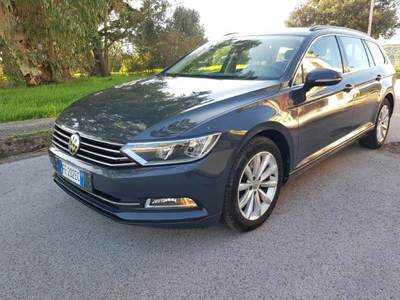 Volkswagen Passat 2016 / / 5P / Station wagon Variant 16 TDI 88kW Comfortline BMT