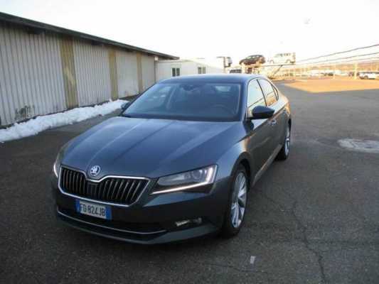 Skoda Superb 2015 5 PORTE BERLINA 20 TDI EXECUTIVE DSG 110KW