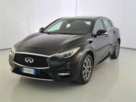 INFINITI Q30 2015 BERLINA 1.5D (80 KW) 6MT FWD BUSINESS