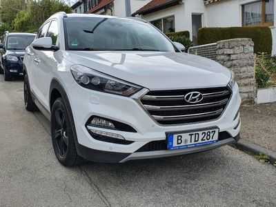 Hyundai Tucson blue 1.7 CRDi 2WD DCT Premium 5d 104kW AT7