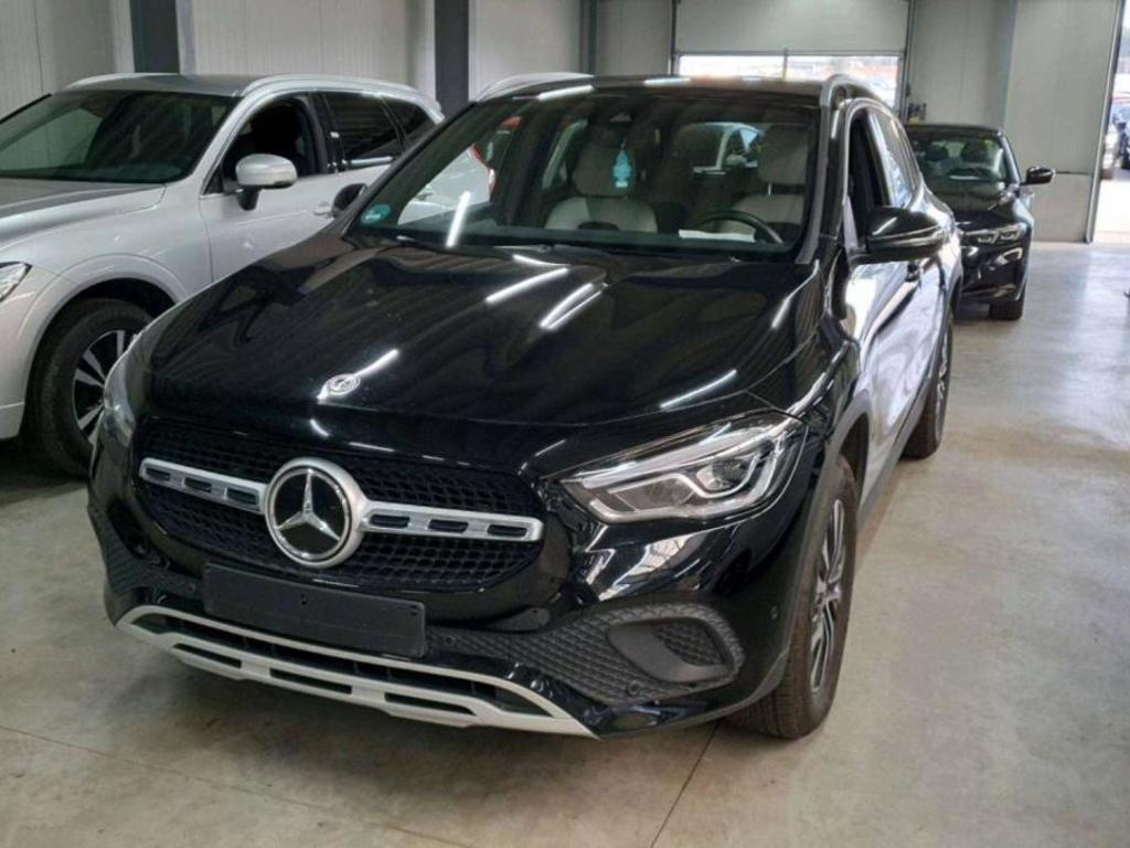 MERCEDES-BENZ GLA GLA 180 d DCT