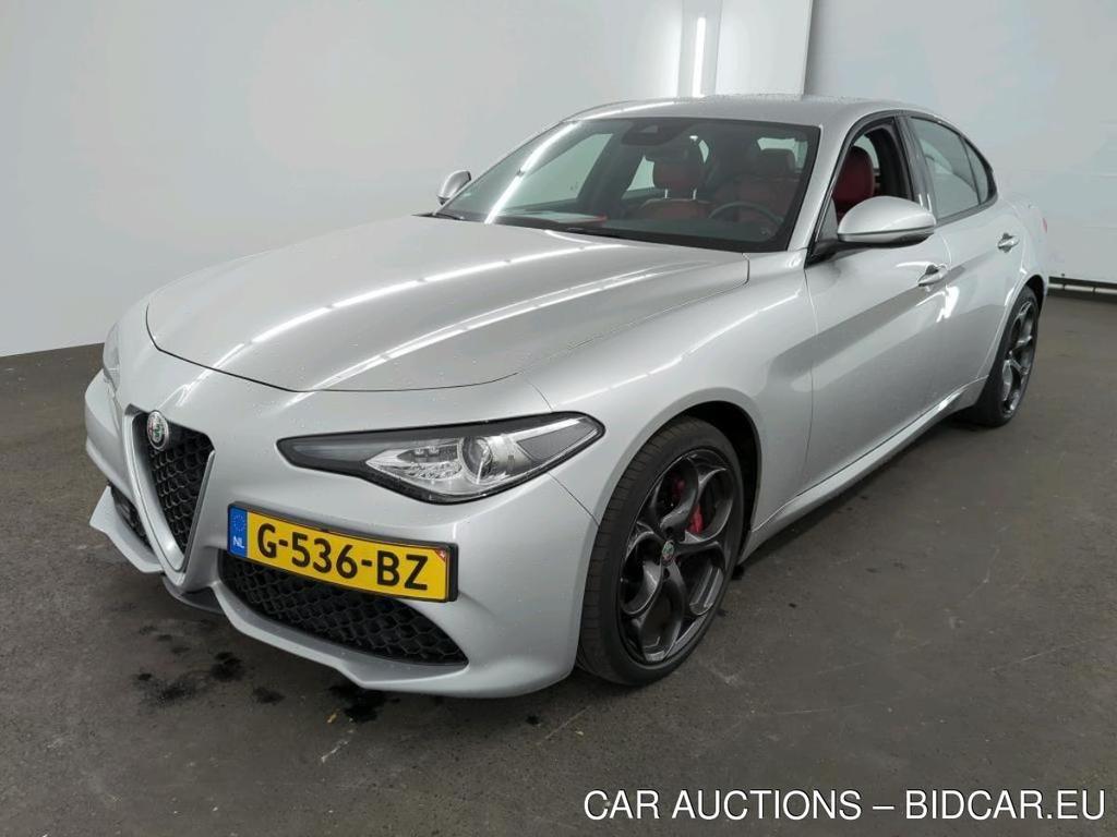 Alfa Romeo GIULIA 2.0T Super