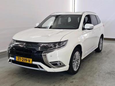 MITSUBISHI Outlander 15 Mitsubishi Outlander PHEV Inst..