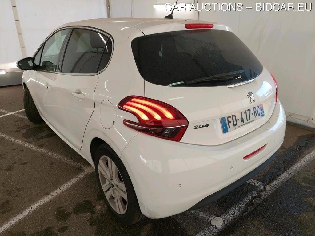 PEUGEOT 208 208 / 2015 / 5P / Berline &amp;BLUEHDI 100 €..