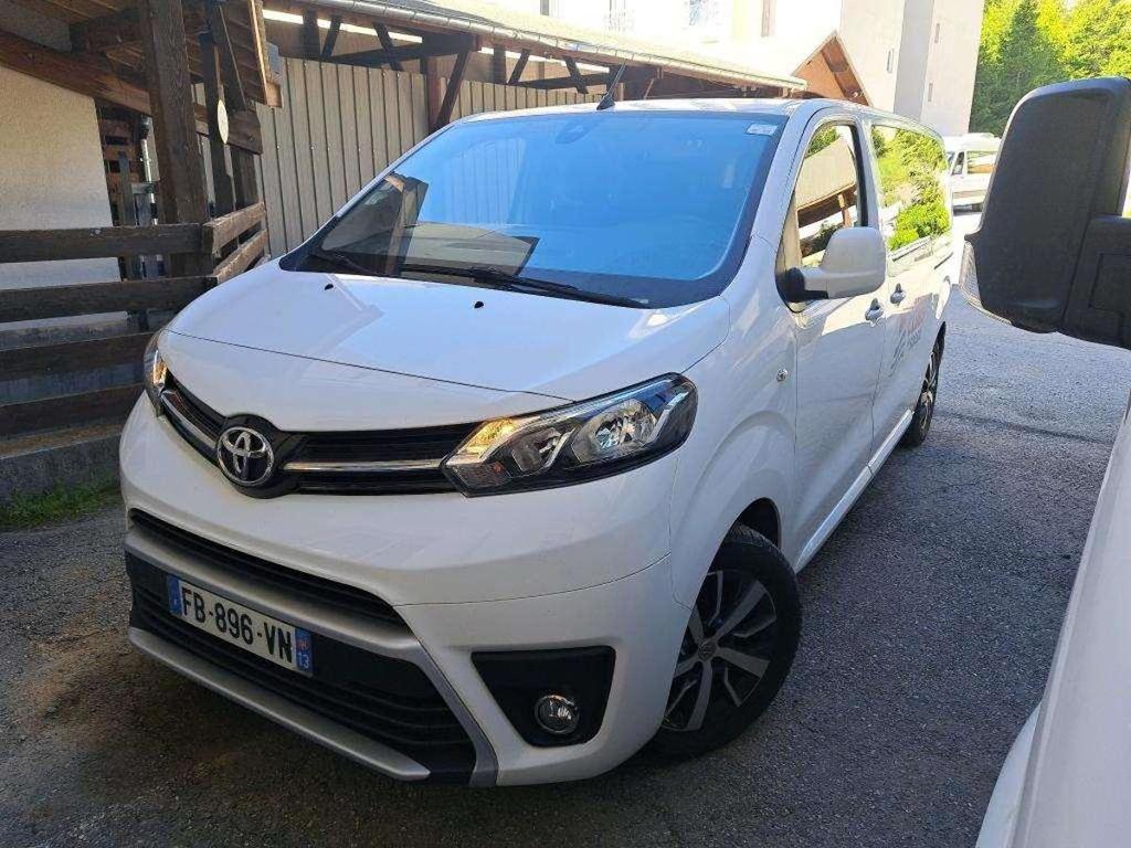 Toyota Proace verso 1.5 D MEDIUM 120 D-4D DYNAMIC