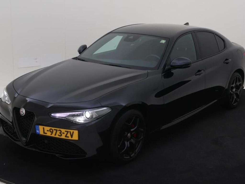 Alfa Romeo Giulia 2.0 T 200PK Aut. SPRINT VELOCE LEDER