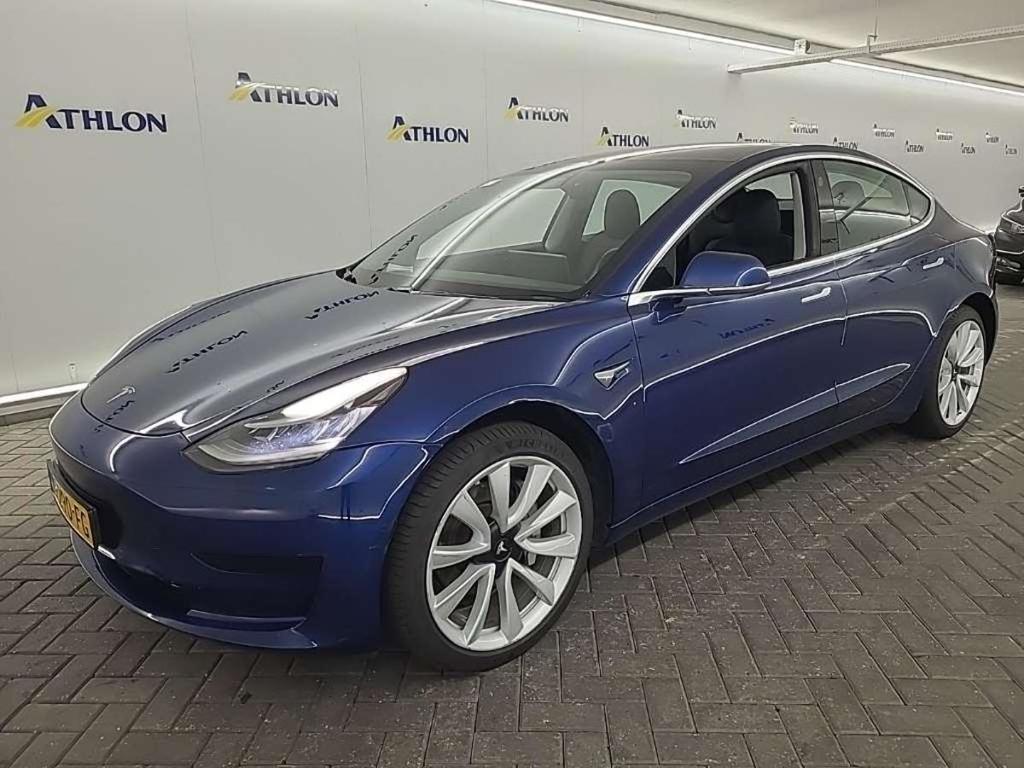 Tesla Model 3 Standard Range Plus RWD 4D 211kW