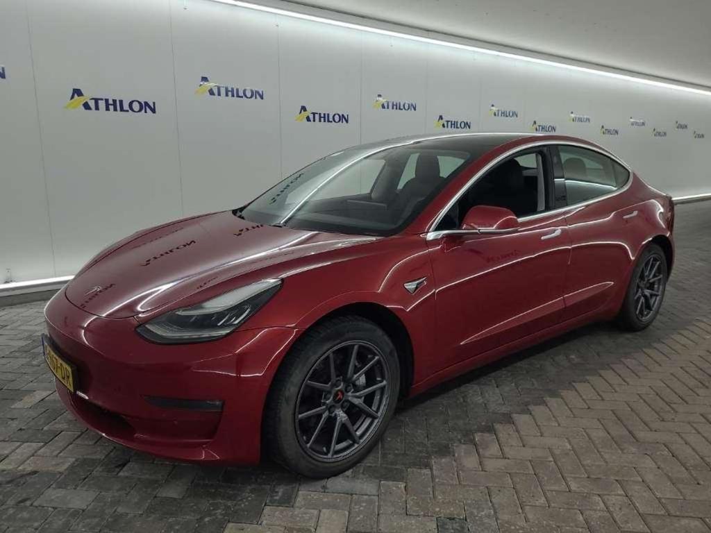 Tesla Model 3 Standard Range Plus RWD 4D 211kW