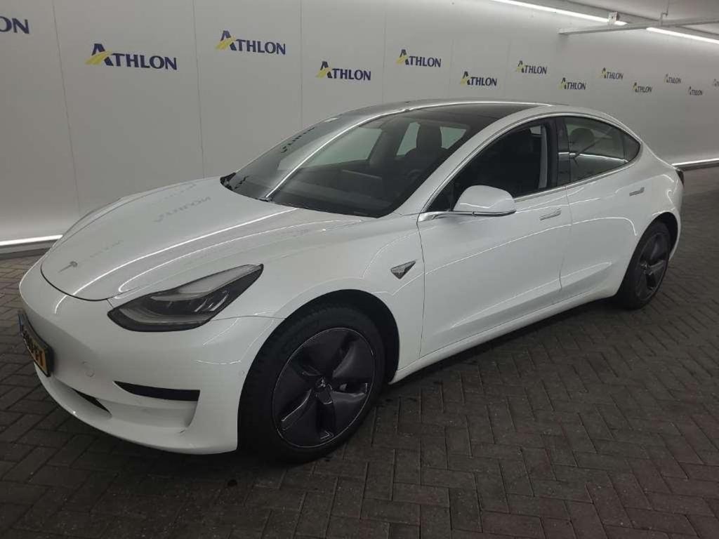 Tesla Model 3 Standard Range Plus RWD 4D 211kW