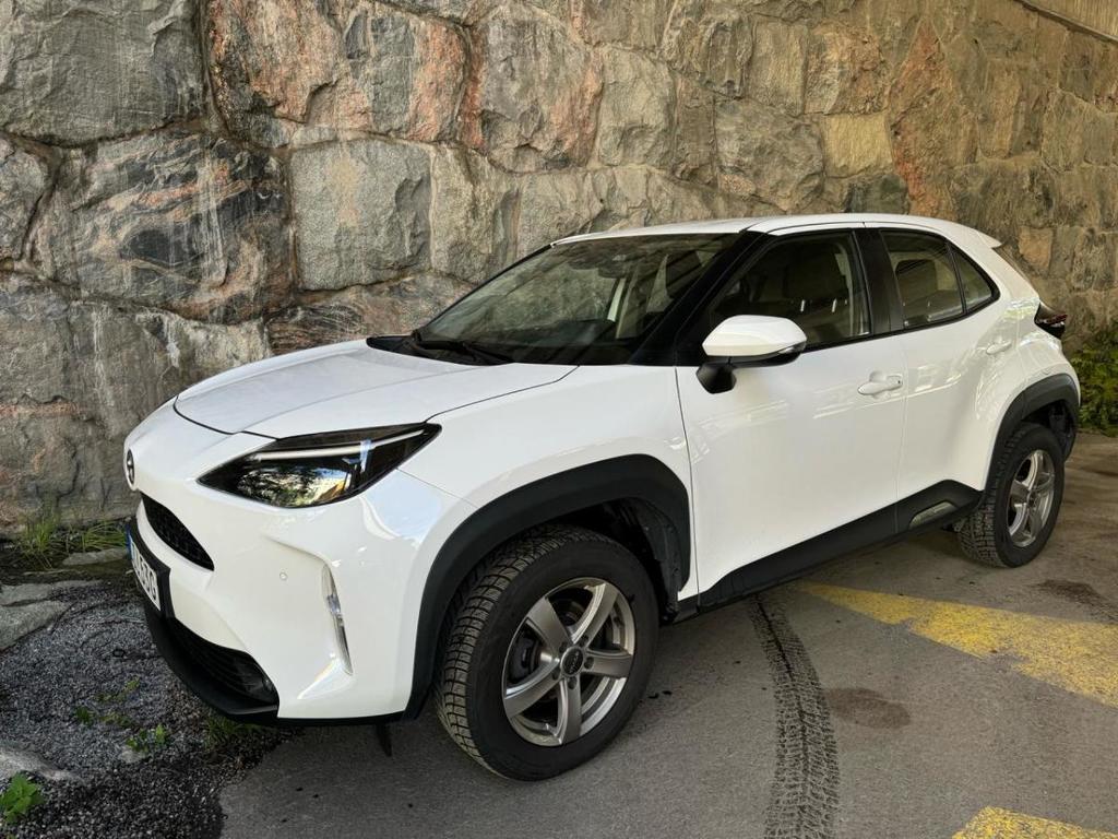 TOYOTA YARIS CROSS HYBRID AWD-I E-CVT YARIS CROSS HYBRI..