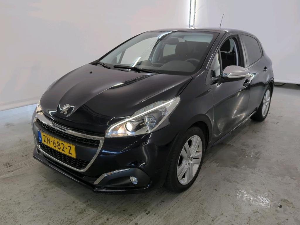 PEUGEOT 208 11-18 Peugeot 208 Signature 1.2 PureTech 82..