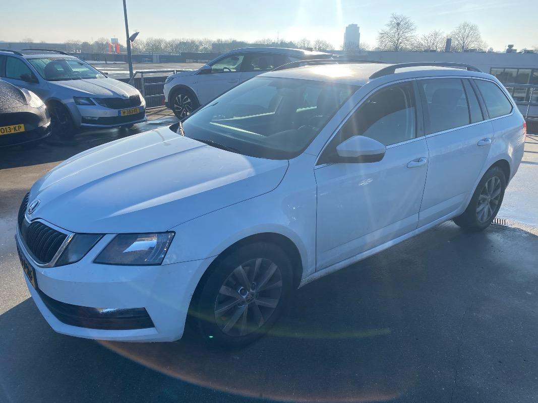 SKODA Octavia Combi 1.0 TSI Bns Edition