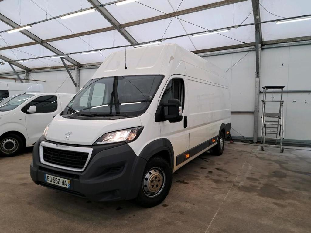 PEUGEOT Boxer Boxer VU 4p Fourgon 2.0 BLUEHDI 130 S&amp;S ..