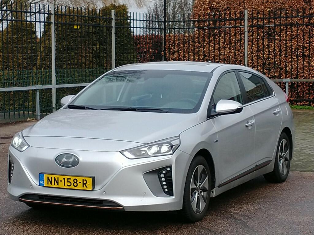 Hyundai IONIQ Premium EV