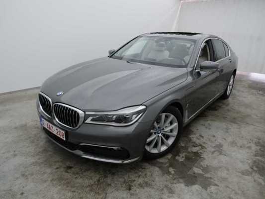 BMW 7 Reeks Berline 740e IPerformance Hybrid Aut. (total options: 16 342,97euro)