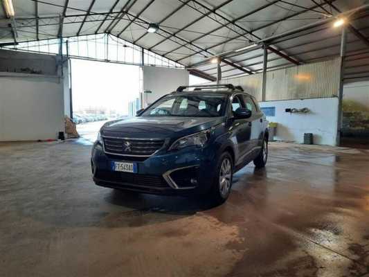 PEUGEOT 5008 / 2017 / 5P / SUV BLUEHDI 130 BUSINESS EAT8 S/S AUT.