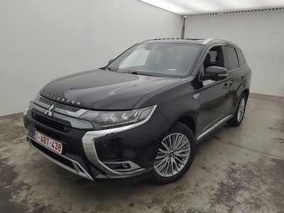 Mitsubishi Outlander 2.4 PHEV 4WD Instyle MMCS AT 5d