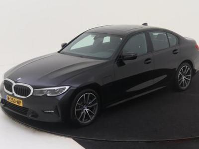 BMW 3-serie 320e Business Edition Plus Sport Line Pano Audio Leder