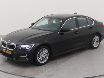 BMW 3-serie 320i Corporate Executive Head-Up Luxury Line