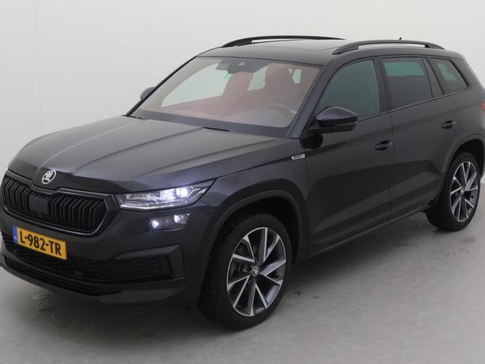 SKODA Kodiaq 1.5 TSI 150pk DSG Sportline Business Plus Functie 7p Pano