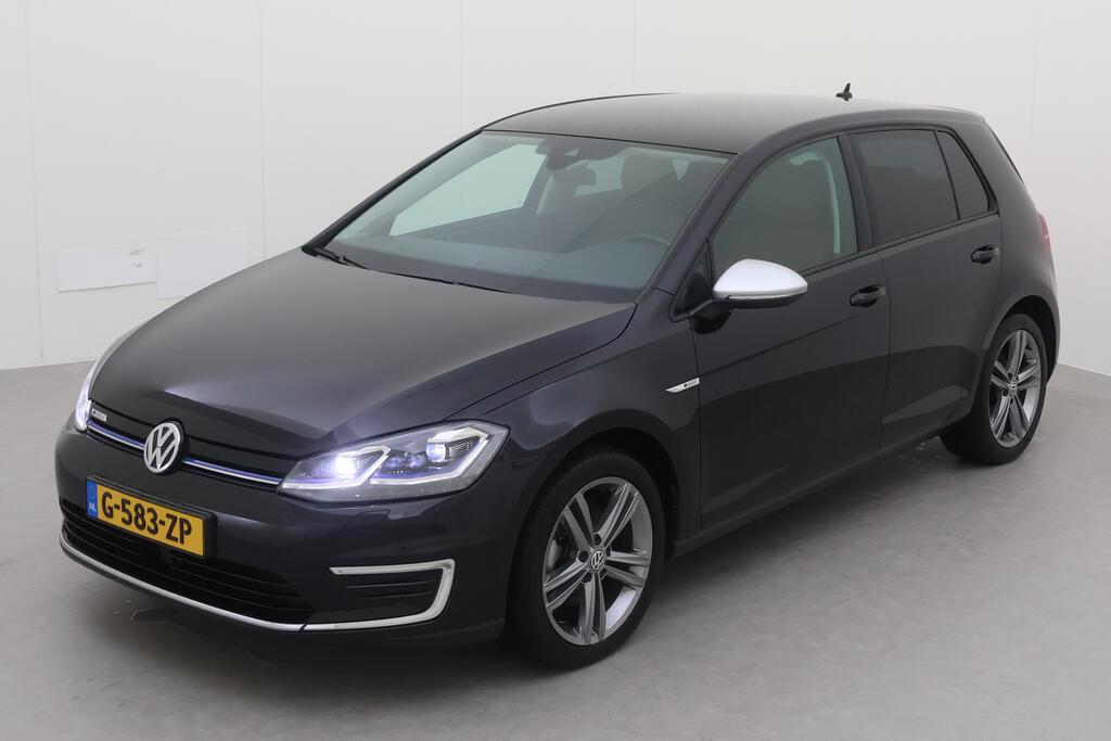 VOLKSWAGEN e-Golf 136pk Winter Warmtepomp Dynaudio Leder Bestuurdersassistentie