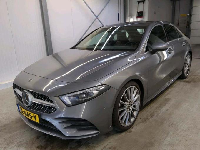 MERCEDES-BENZ A-klasse 180 d Launch Edition Premium