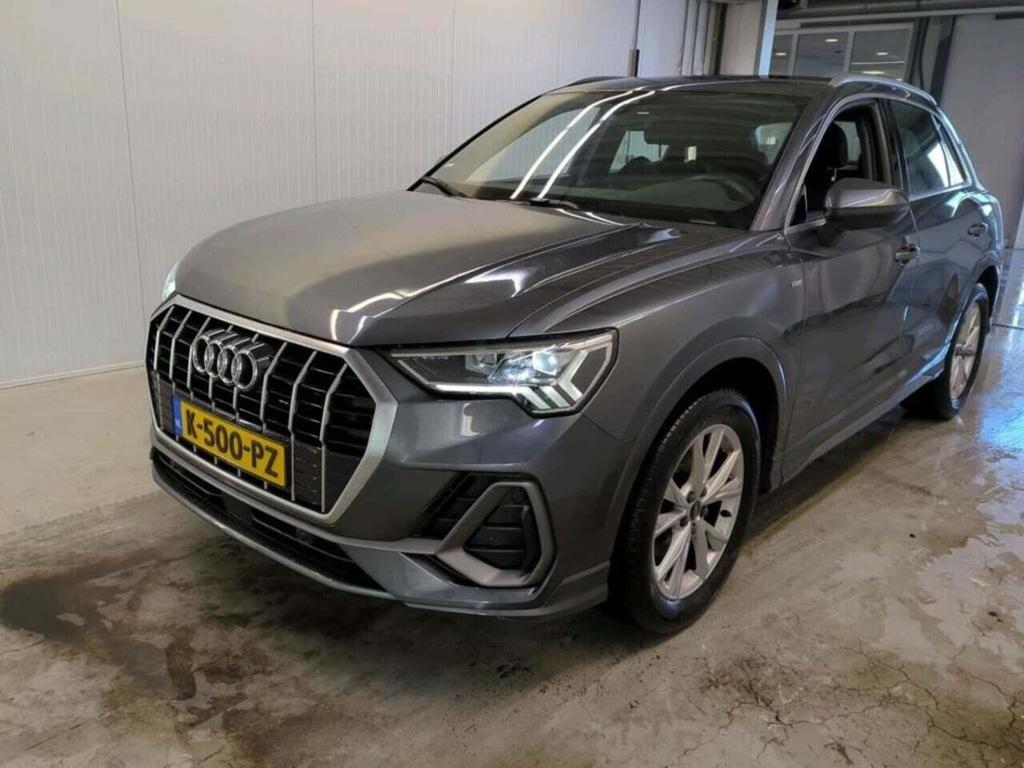 AUDI Q3 35 TFSI S edition