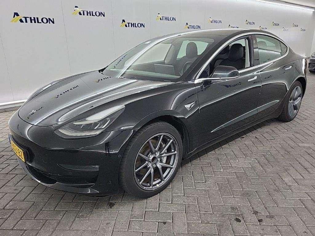 Tesla Model 3 Standard Range Plus RWD 4D 211kW