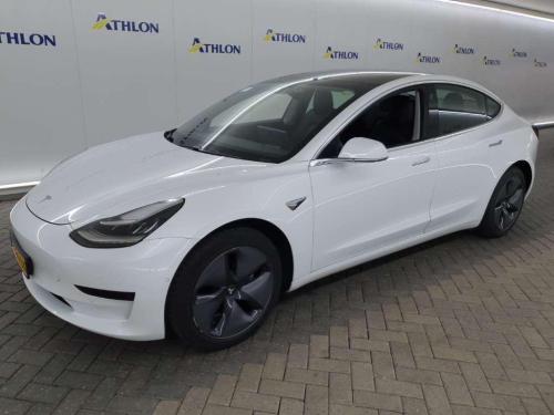 Tesla Model 3 Standard Range Plus RWD 4D 211kW