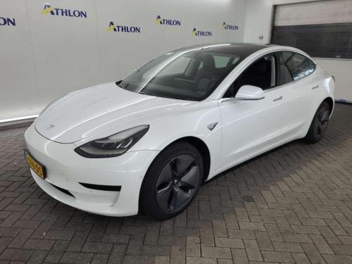 Tesla Model 3 Standard Range Plus RWD 4D 211kW