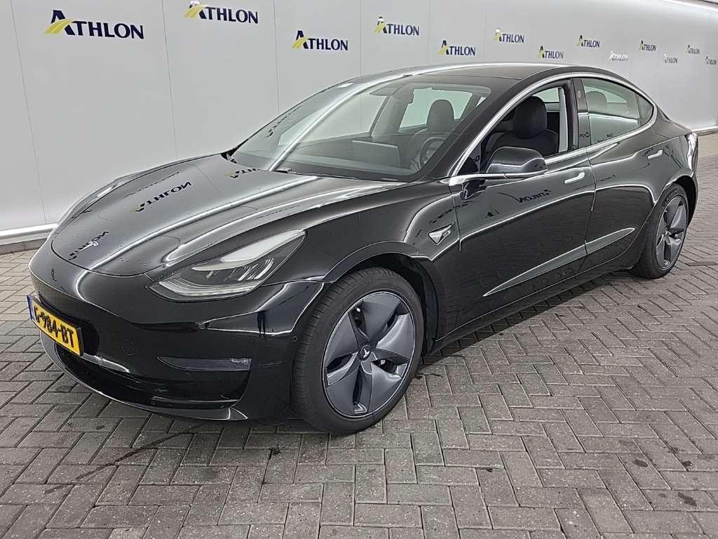 Tesla Model 3 Standard Range Plus RWD 4D 211kW