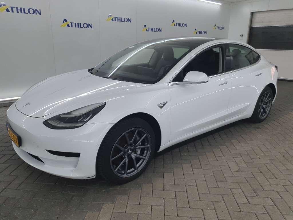 Tesla Model 3 Standard Range Plus RWD 4D 211kW