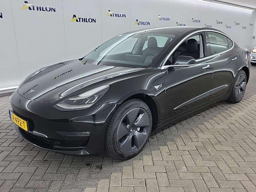 Tesla Model 3 Standard Range Plus RWD 4D 211kW