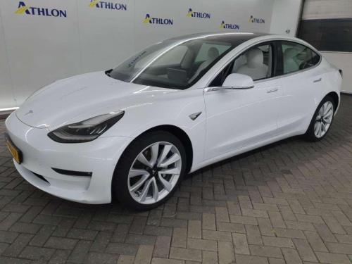 Tesla Model 3 Standard Range Plus RWD 4D 211kW