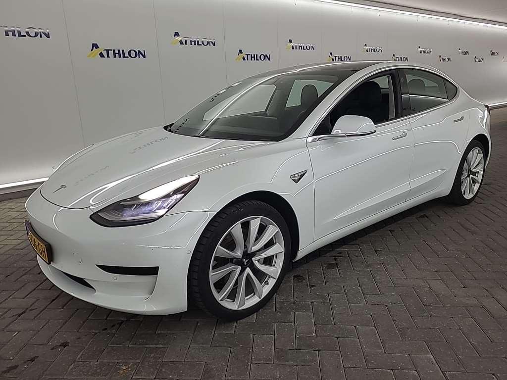 Tesla Model 3 Standard Range Plus RWD 4D 211kW