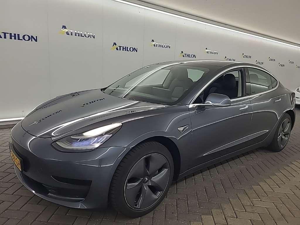 Tesla Model 3 Standard Range Plus RWD 4D 211kW