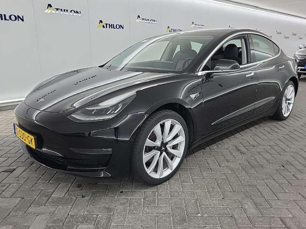 Tesla Model 3 Standard Range Plus RWD 4D 211kW