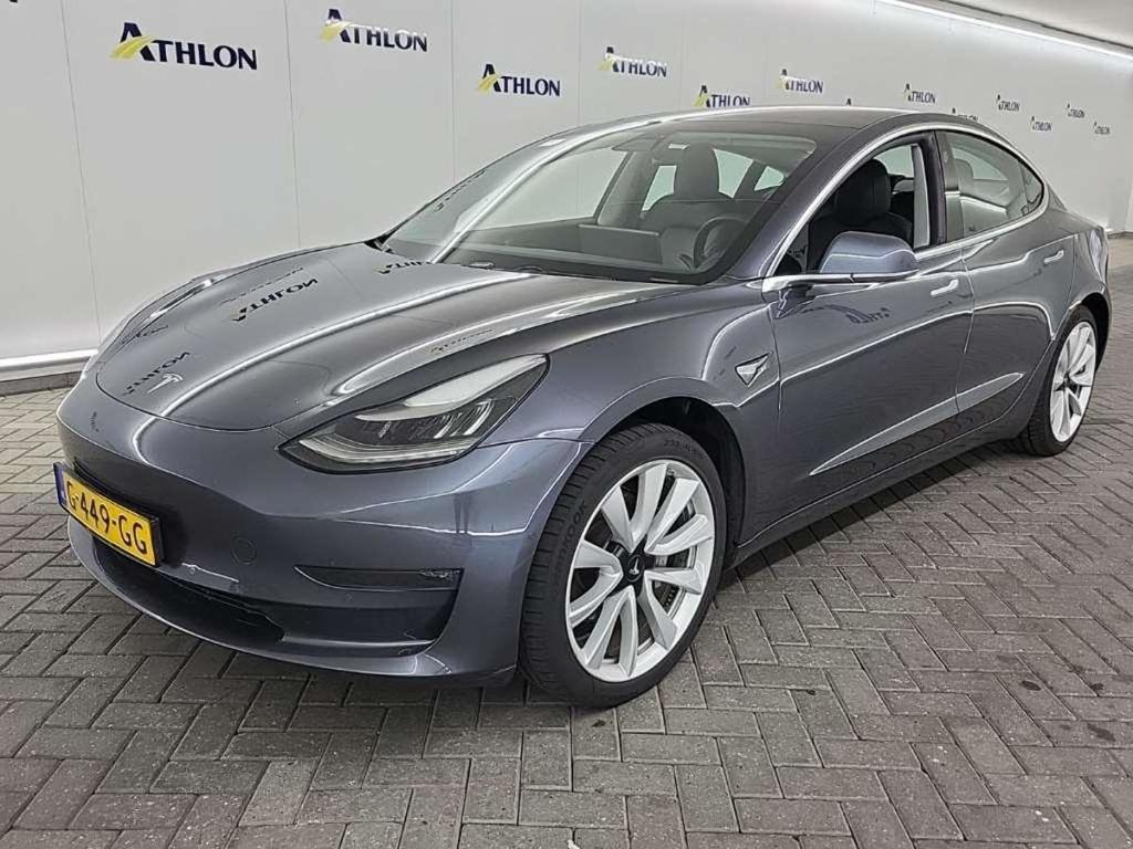 Tesla Model 3 Standard Range Plus RWD 4D 211kW