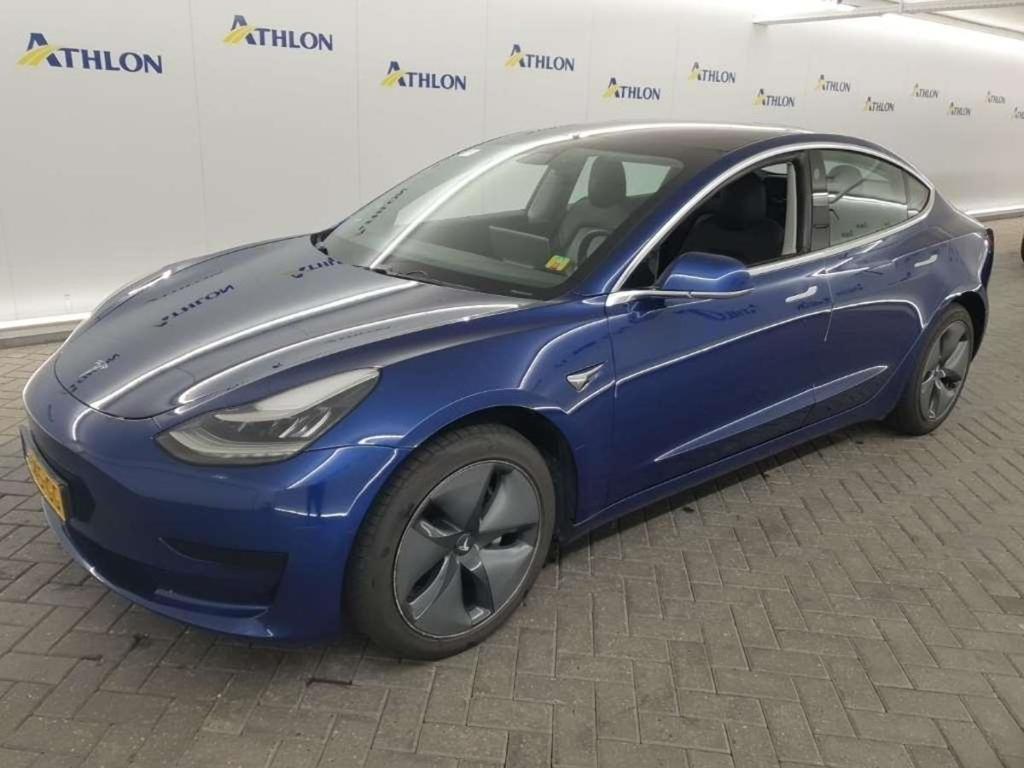 Tesla Model 3 Standard Range Plus RWD 4D 211kW